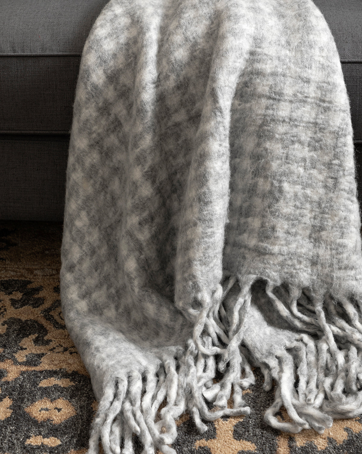 Kirsley Houndstooth Throw